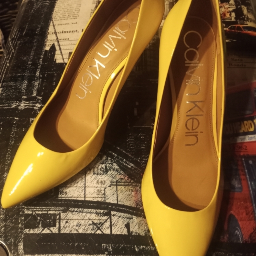Calvin Klein yellow heels size 9